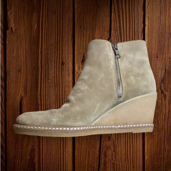 J. Crew Genuine Suede Cream Beige Double Zipper Wedge Boots Size 9 - Picture 3 of 9